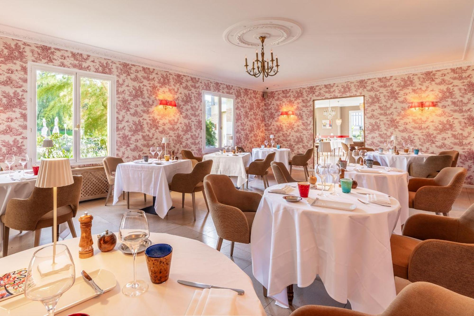 Le Manoir De La Poterie & Spa Cricquebœuf Екстериор снимка